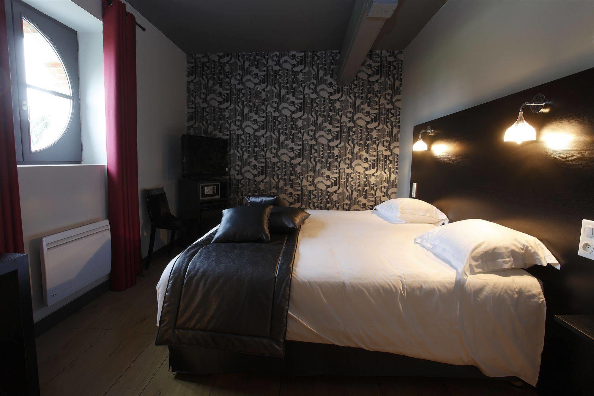 Hotel Chateau De La Barbiniere Saint-Laurent-sur-Sèvre Exteriör bild