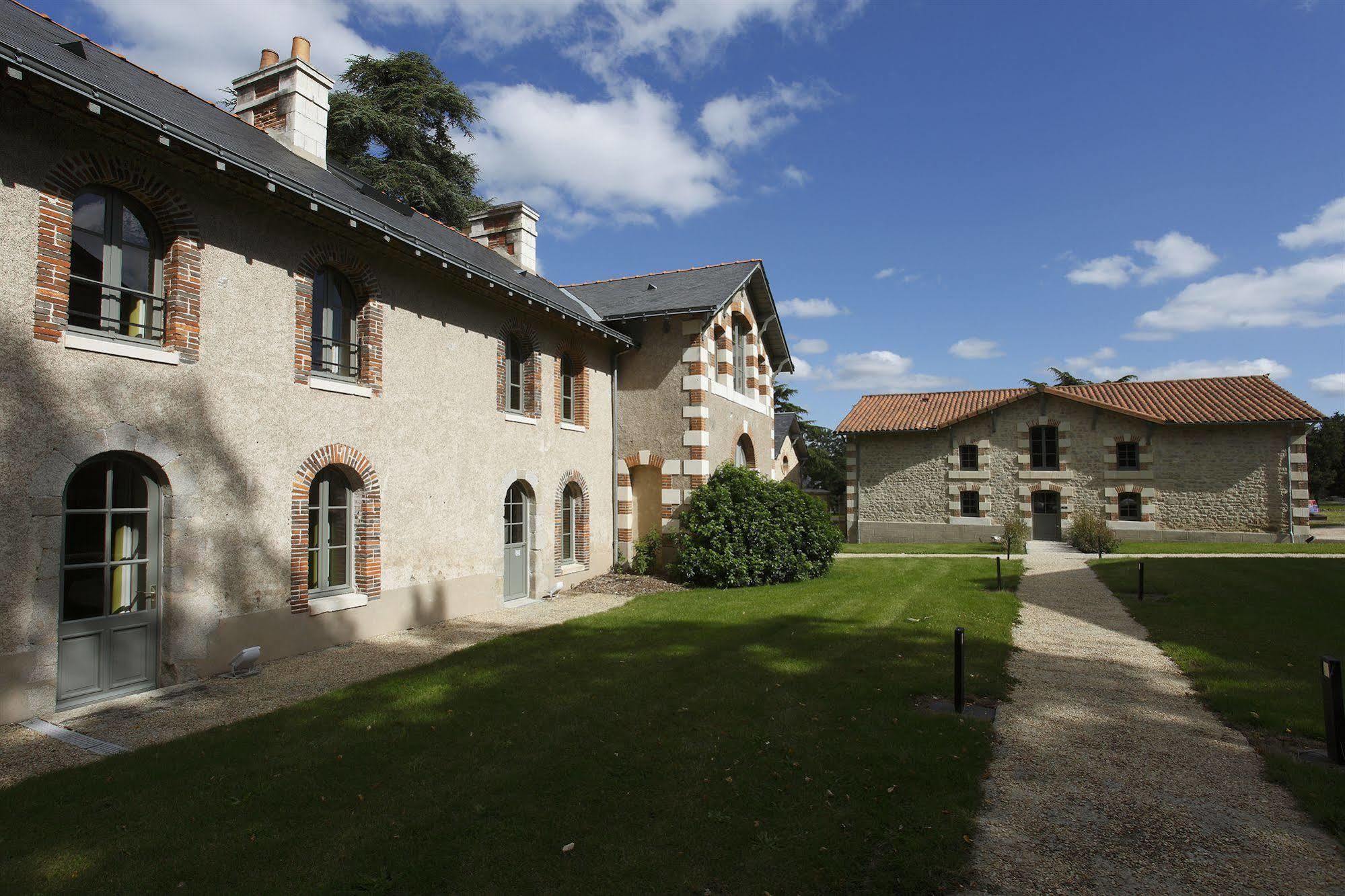 Hotel Chateau De La Barbiniere Saint-Laurent-sur-Sèvre Exteriör bild